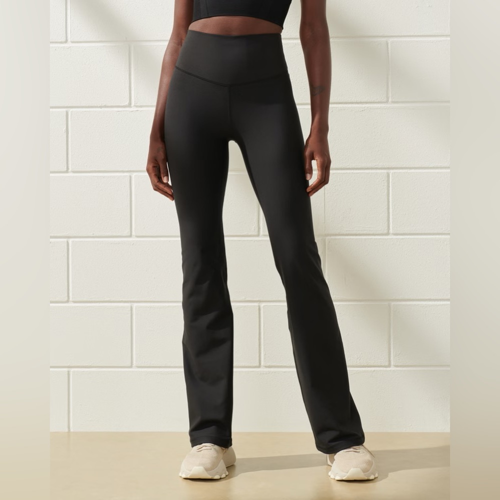 YPB sculptLUX Flare Legging Size L